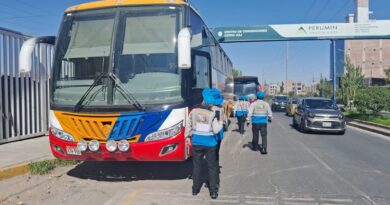 Sensibilizan a conductores que realizaban cola para ir a Chapi en la avenida Las Convenciones