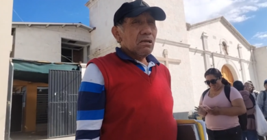 Vecinos de Sabandía protestan por deficiente servicio de agua potable Vecinos de Sabandía protestan por deficiente servicio de agua potable