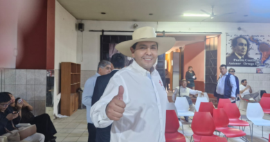 Hugo Aguilar plantea cinco ejes de desarrollo para Arequipa durante presentación de precandidatos del APRA