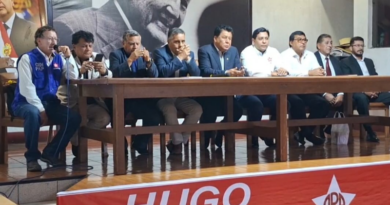 APRA presenta a sus precandidatos para las elecciones regionales y municipales en Arequipa