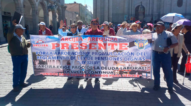 Docentes jubilados inician nueva etapa de lucha por pensiones dignas