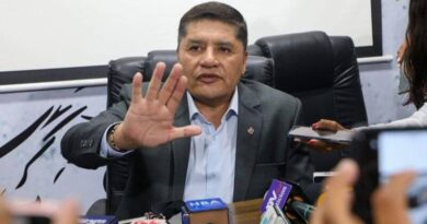 Justicia rechaza retorno provisional de Víctor Hugo Rivera a la alcaldía de Arequipa Justicia rechaza retorno provisional de Víctor Hugo Rivera a la alcaldía de Arequipa