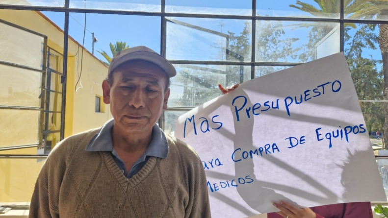 Cinco gremios del hospital Goyeneche exigen cambio de dirección y anuncian plantones diarios Cinco gremios del hospital Goyeneche exigen cambio de dirección y anuncian plantones diarios