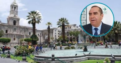 Municipalidad intensifica operativos contra jaladores y fiscaliza mirabuses en la Plaza de Armas Municipalidad intensifica operativos contra jaladores y fiscaliza mirabuses en la Plaza de Armas