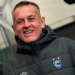 El Tribunal de Arbitraje Deportivo suspende la sanción contra el DT de Cienciano del Cusco