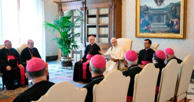 El Papa exhorta a la Iglesia a superar divisiones y caminar junto a los pobres